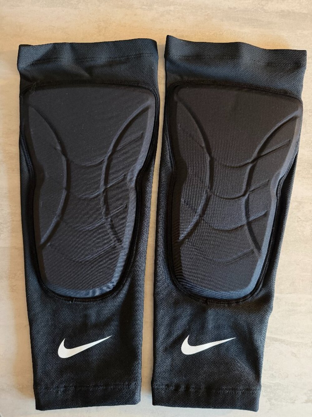 Nike Pro Hyperstrong Padded Shin Sleeves Black/White Size L/XL Unisex  (pair)
